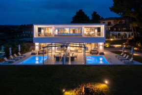 Nikiti Botanic Pool Suites